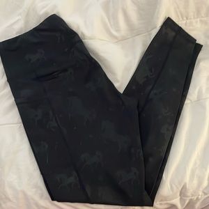 ✨🔥 CVG Shadow Unicorn Leggings L